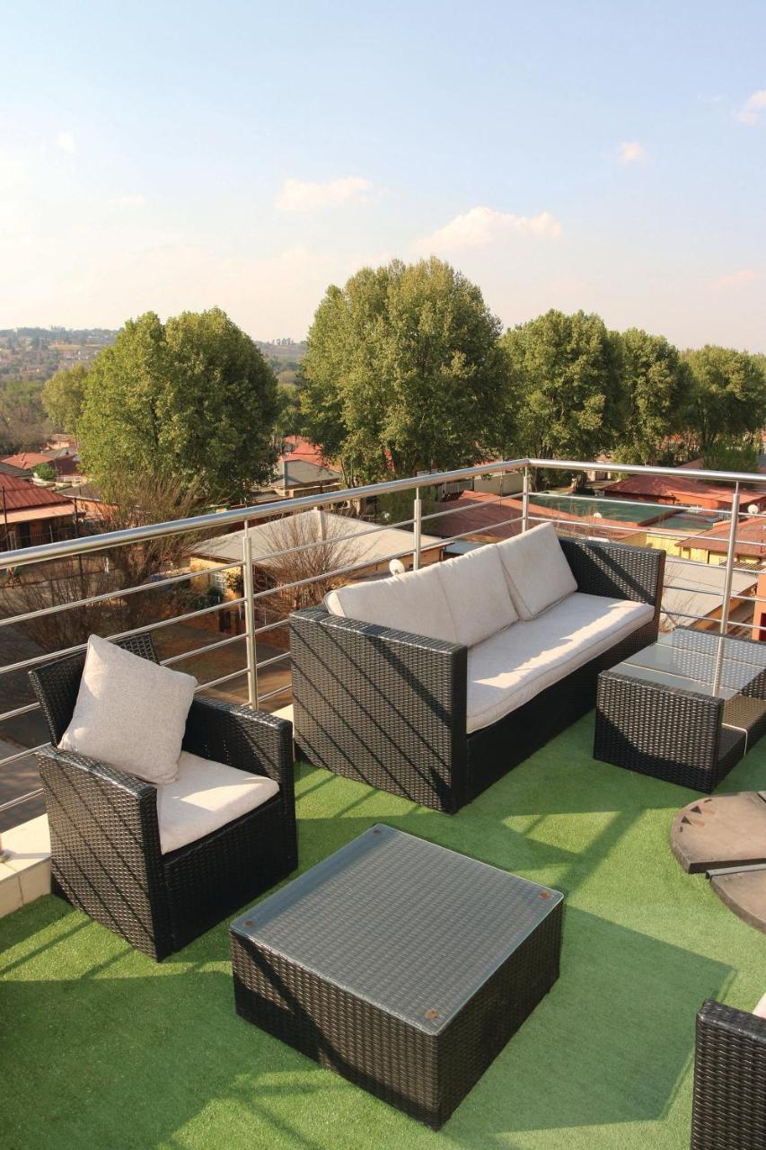 Garden Top Hotel Йоханнесбург Экстерьер фото